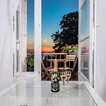 Aquamarine Sea View Апартаменты