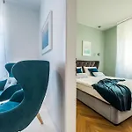 Aquamarine Sea View Апартаменты *