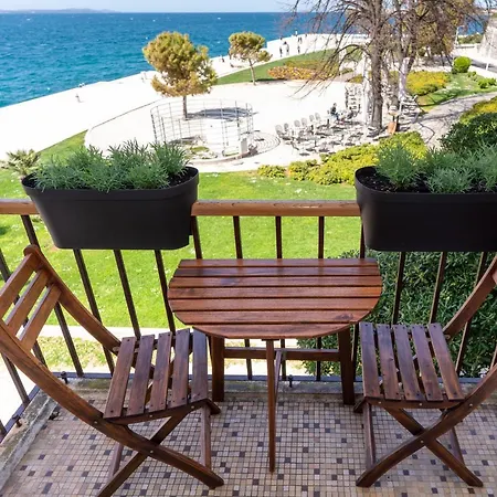 Aquamarine Sea View Задар