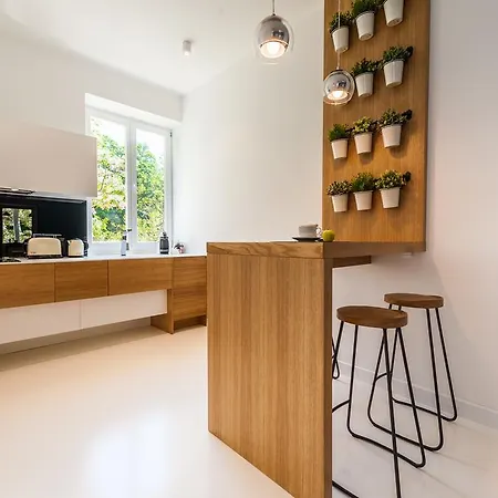 Aquamarine Sea View Apartmán *