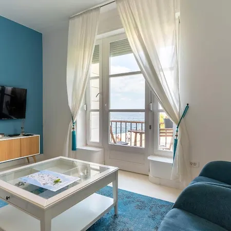 Aquamarine Sea View Apartmán